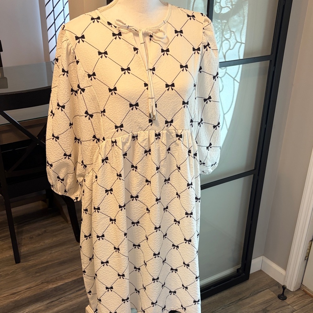 New With Tags…Boutique Textured Bow Dress…Size XL
